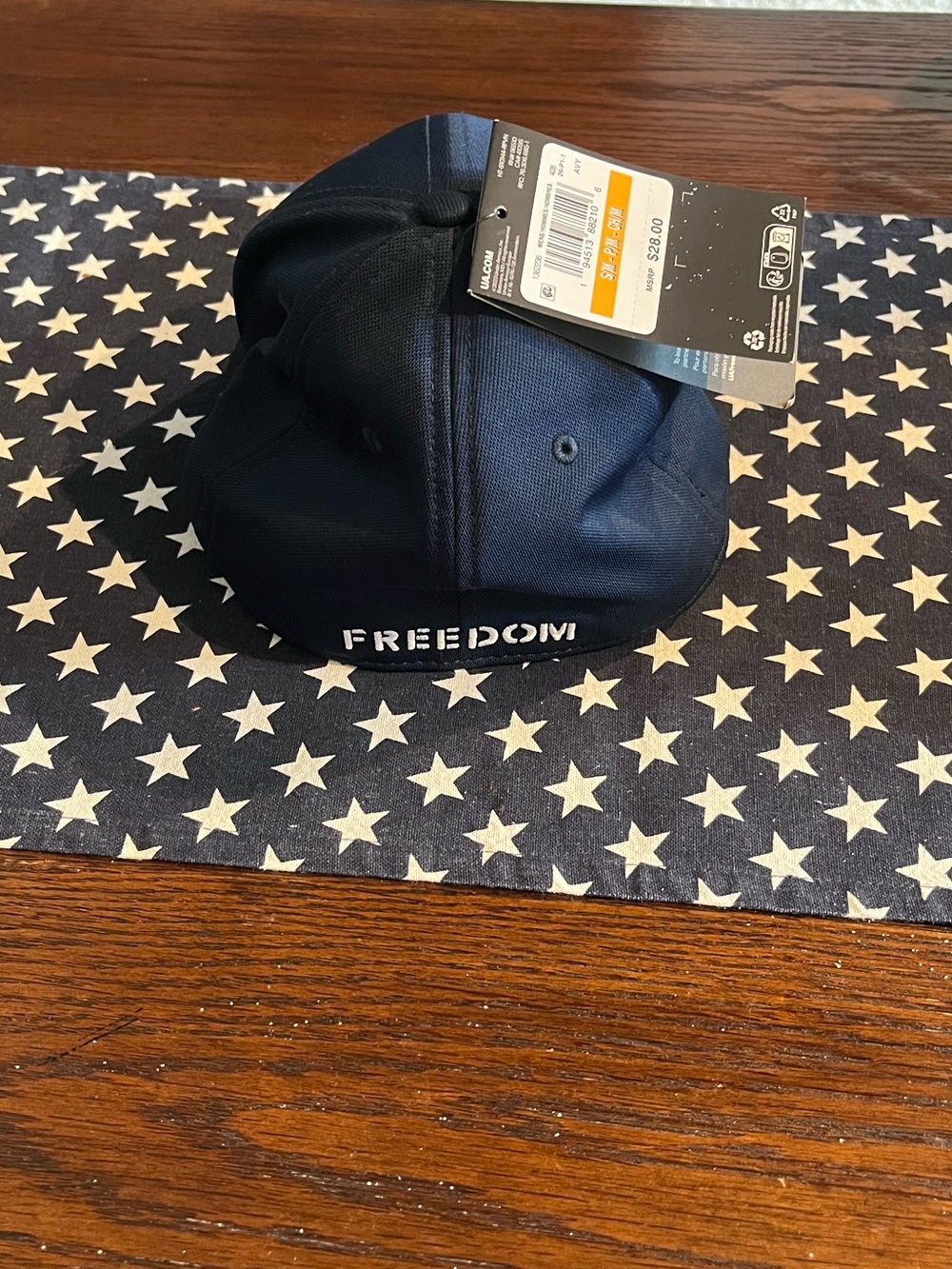 Under Armour Mens Navy Cap with American Flag Logo - Picture 2 of 5